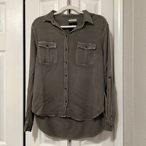 American Eagle Women’s Burton up shirt